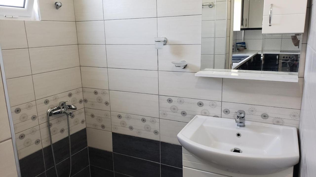 Guesthouse Shehu 卡萨米尔 外观 照片